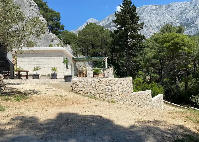 Holiday Home Nugal Makarska 2+2